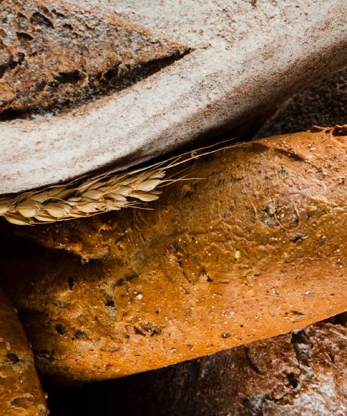 Tudi vam ostaja star kruh? Našli smo nekaj rešitev