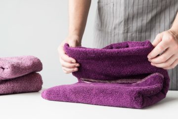 Utrujeni od kupa brisač? Ta način zlaganja prihrani prostor in ohrani red