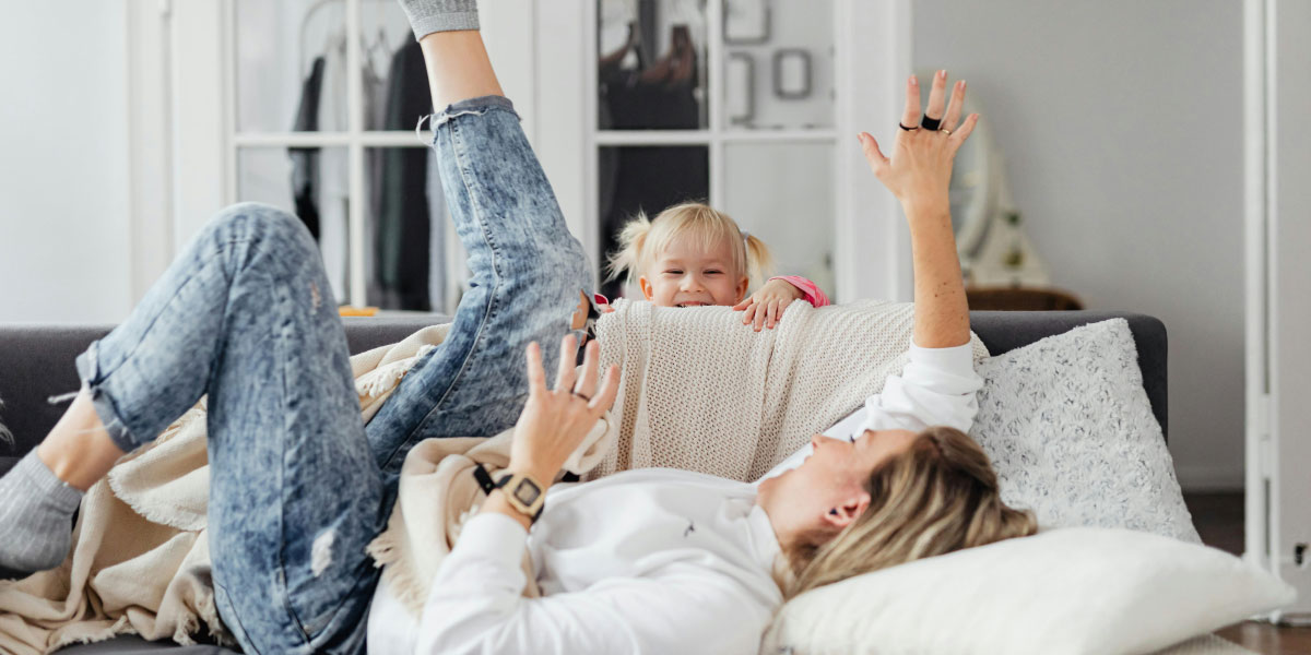 Ta zvok v stanovanju je ob nedeljah bolj opazen – čez teden ga skoraj preslišimo