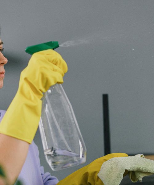 Zimske napake pri čiščenju, zaradi katerih je vaš dom bolj umazan