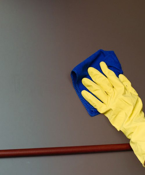 Čistite vrata? Ja, res bi jih morali – in to redno