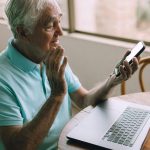 Digitalna pismenost starejših