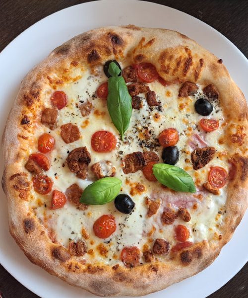 6 kuhinjskih pripomočkov, ki bodo domačo pico dvignili na višjo raven