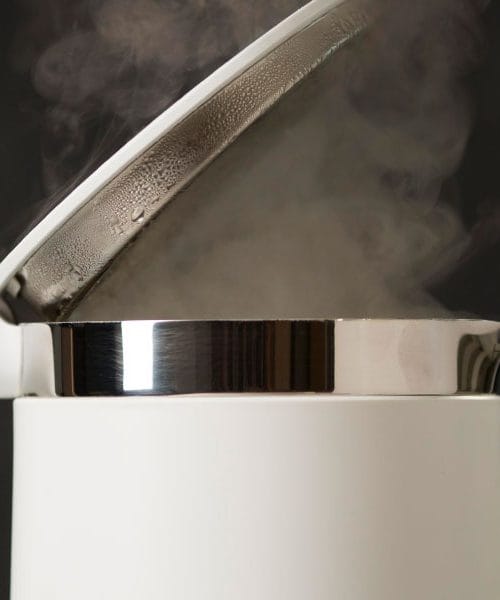 Trik z limono in sodo, ki očisti vaš grelnik vode v dveh minutah