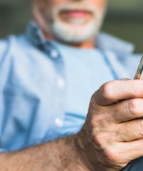 Nekateri ljudje na družbenih omrežjih nikoli ne komentirajo – imajo dober razlog