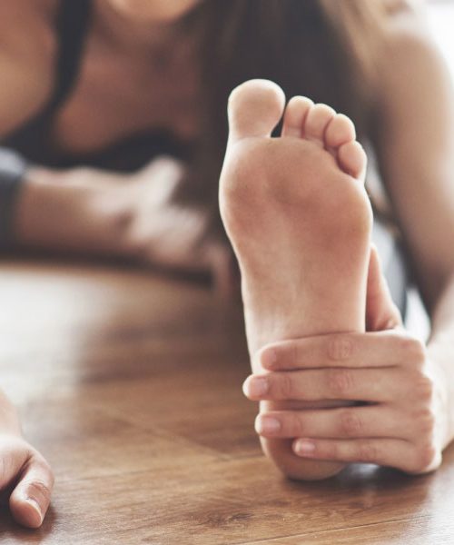 Kaj pomeni, če vas sredi februarja zasrbi levi podplat?