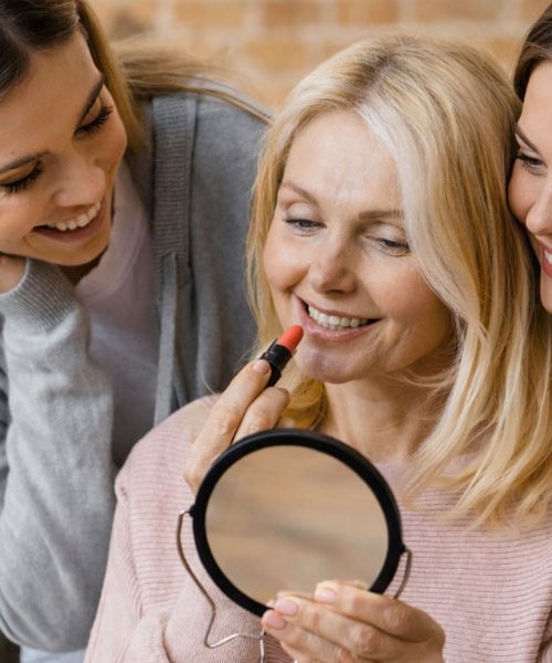 Ličenje za zrelo kožo: Zakaj je manj več in katere teksture so najboljše?