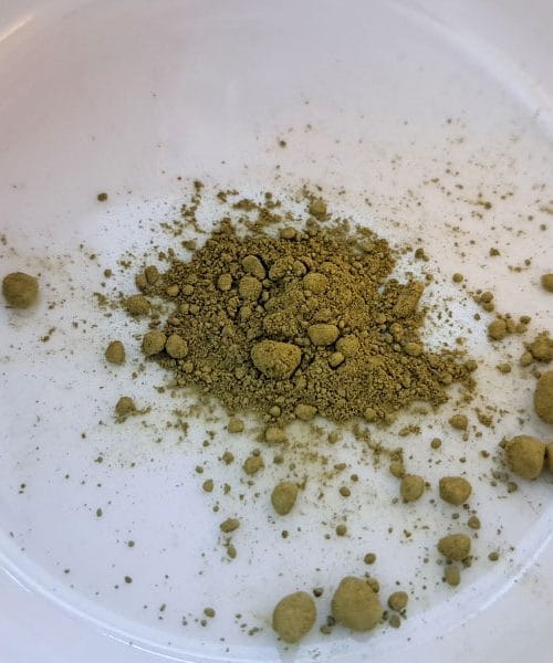 Koliko prahu v resnici potrebujete za popolno skodelico matcha čaja?