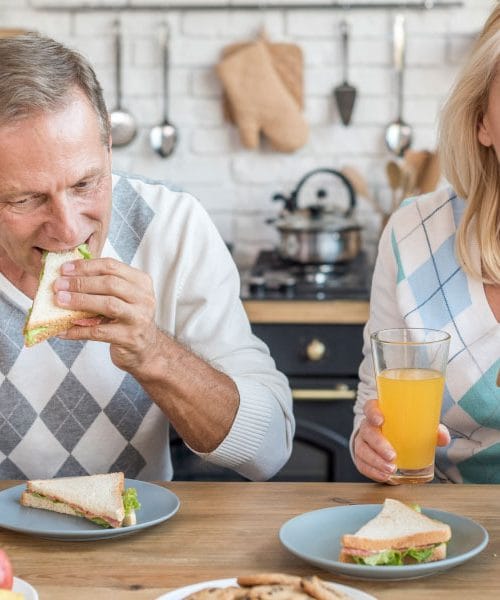 Moški po 50. letu delajo eno veliko napako pri zajtrku