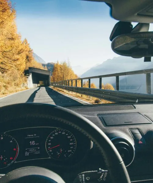 Varnost v avtu: Šest stvari, ki jih večina voznikov še vedno ignorira