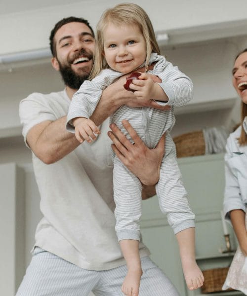 S 1. marcem višji otroški dodatek, štipendije in socialna pomoč