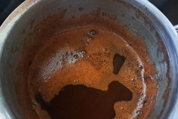 Pijete kavo na prazen želodec? To morate vedeti, preden postane navada