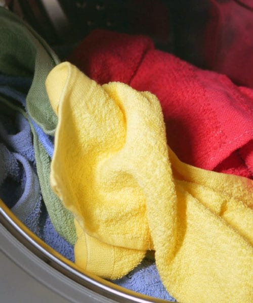 Kako prati brisače, da ostanejo mehke, puhaste in zdržijo več let