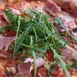 Rukola na domači pici
