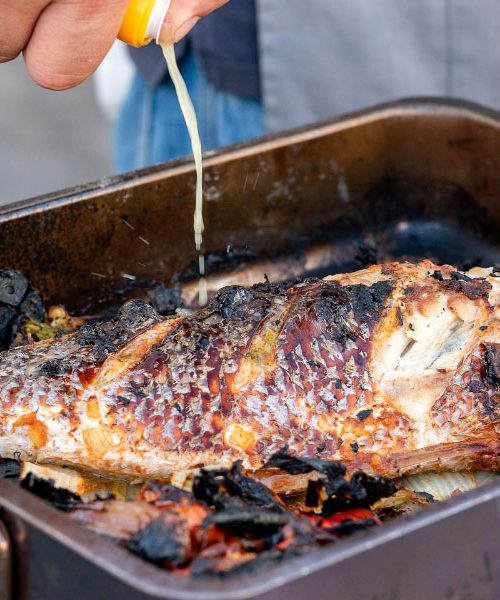 Zdravniki opozarjajo: ta priljubljen način kuhanja bi morali uporabljati precej redkeje