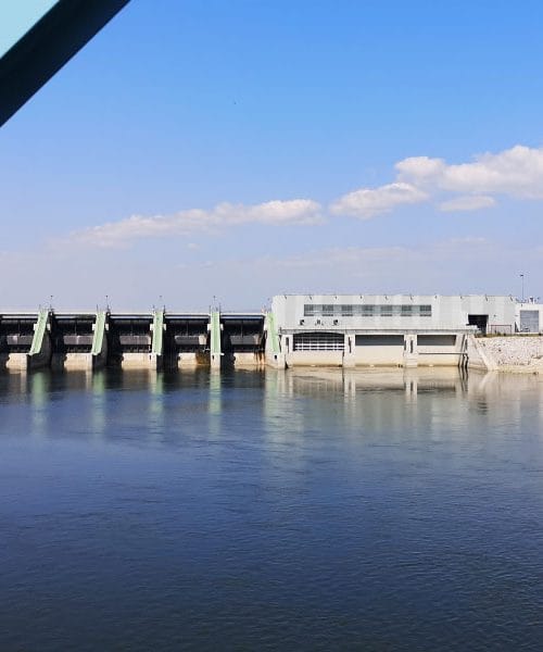 Ob rekah, ki delajo za nas: hidroelektrarne v Sloveniji imajo tiho, a veliko moč