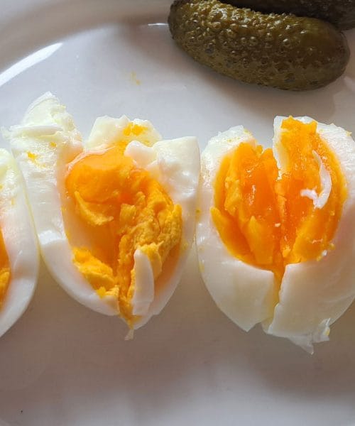 Kuhanje jajc v pečici s paro pri 100°C? Ta način preseneti z eno veliko prednostjo