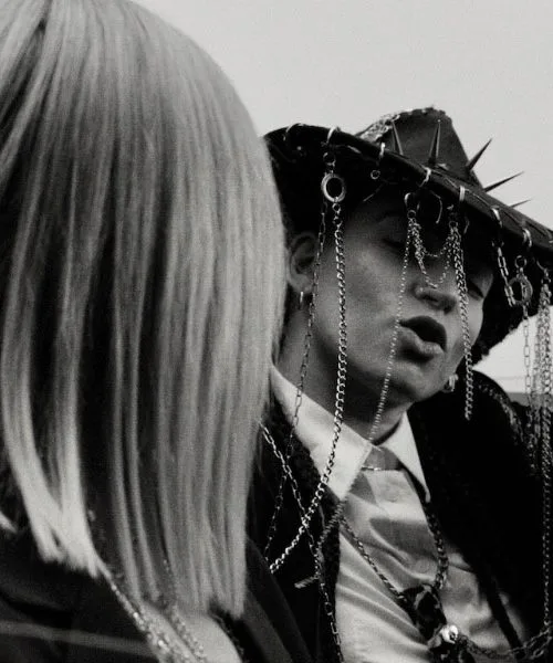 Masayah z novo skladbo Design napoveduje album samozavesti