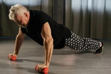 Po 50. letu telo potrebuje več beljakovin, kot misli večina ljudi