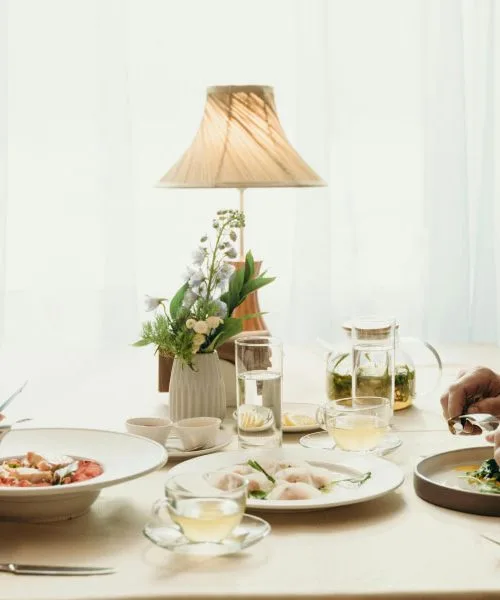 Osem živil, ki po 60. letu lahko škodujejo zdravju – in kaj jesti namesto njih