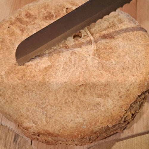 Zakaj so naše babice na spodnji strani hlebca kruha naredile križ