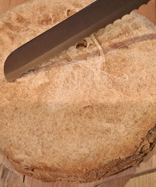 Zakaj so naše babice na spodnji strani hlebca kruha naredile križ