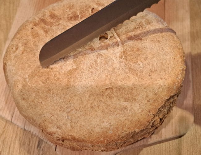 Zakaj so naše babice na spodnji strani hlebca kruha naredile križ