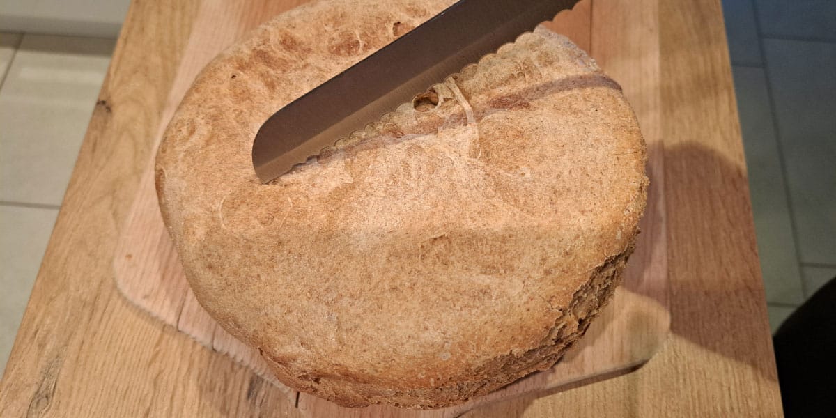 Zakaj so naše babice na spodnji strani hlebca kruha naredile križ