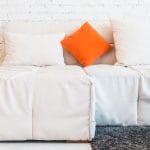 Bela sedežna garnitura