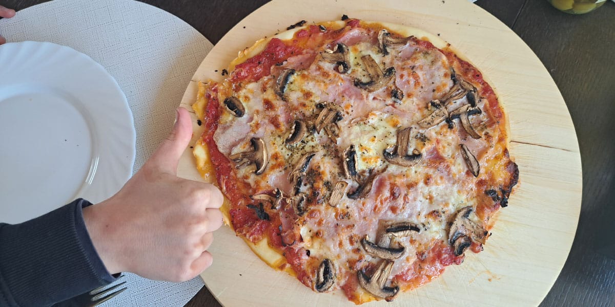 Recept za brezglutensko pico – pomemben je ta korak pred pečenjem