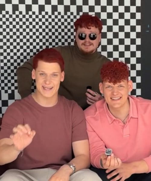 Zakaj imajo Firbci kar naenkrat rdeče lase?