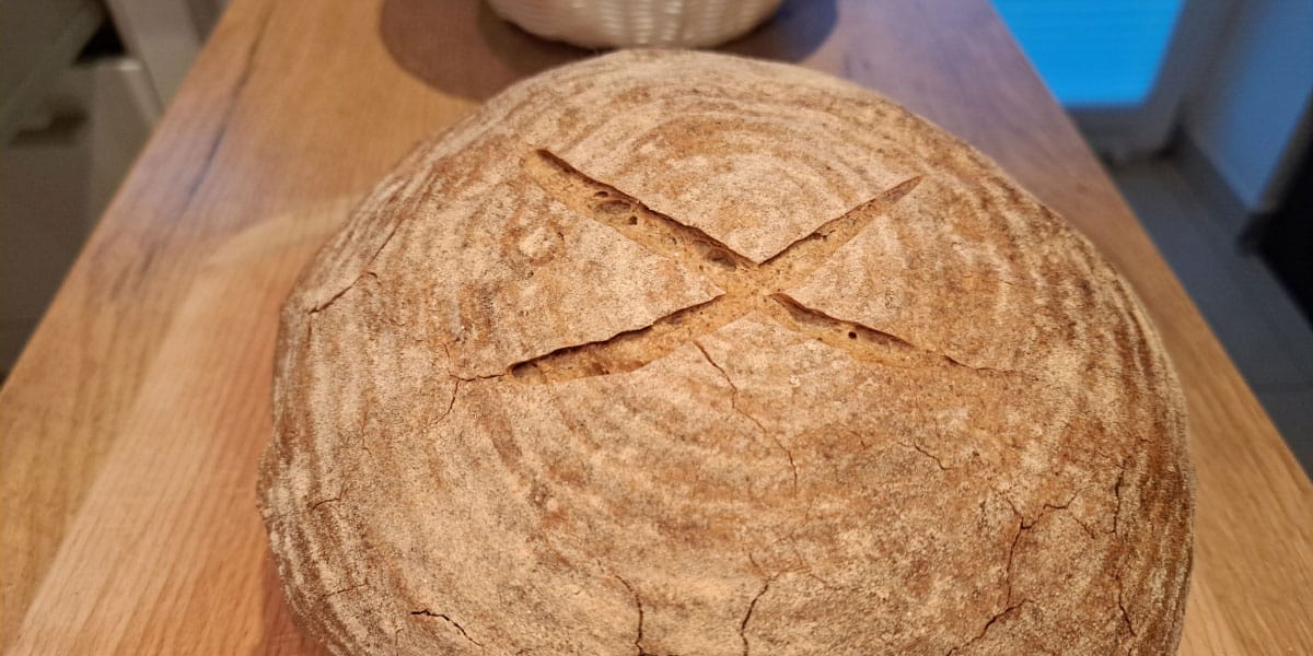 Zakaj peki zarežejo hlebec v obliki križa in zakaj ta rez ni le okras