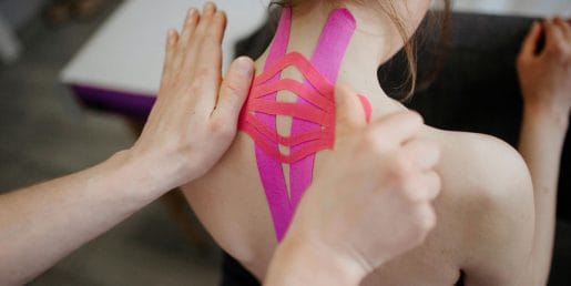 Nova raziskava odpira stara vprašanja: “Kinezio trak” ni čudežna rešitev?