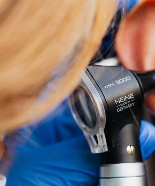 Tinitus in serotonin: nova študija odpira pomembno vprašanje za zdravljenje