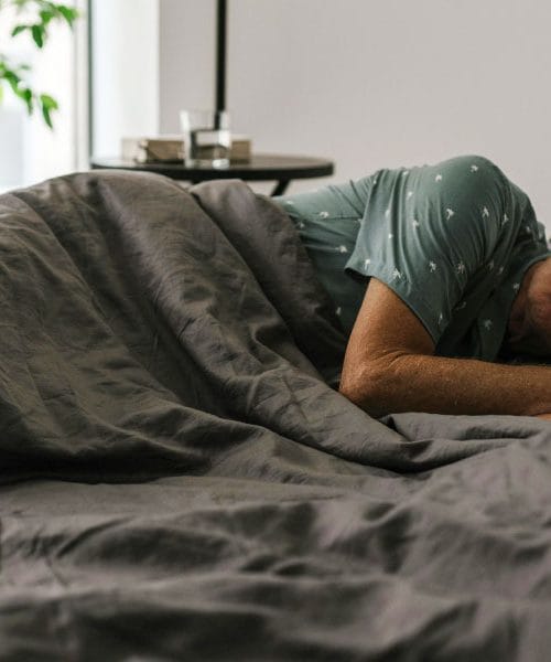 Štiri težave s spanjem, ki lahko opozarjajo na nekaj resnejšega od utrujenosti