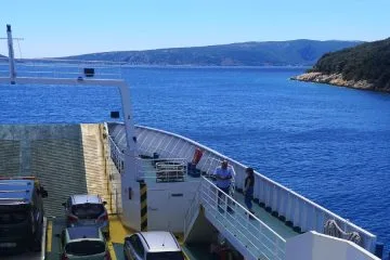 S trajektom na Cres? To morate vedeti, preden zapeljete proti Brestovi ali Krku