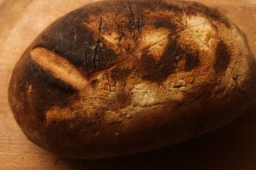 Pečete kruh, pa se vam vedno preveč zapeče? Težava je v tej podrobnosti