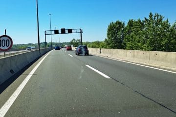 Večina Slovencev ne ve, da na tej cesti proti morju velja omejitev 100 km/h
