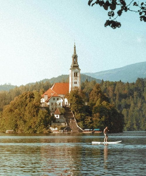 Na Bledu poleti uvajajo prometni režim, ki ga bodo obiskovalci hitro opazili