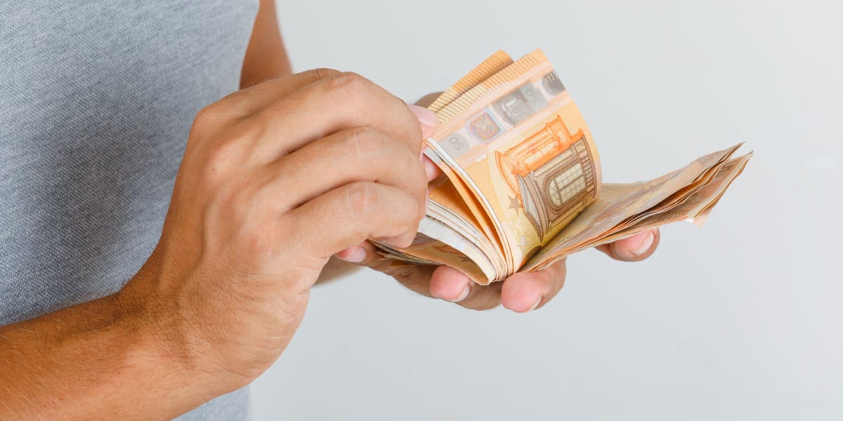 Teh 10 stvari vsak dan primemo z rokami – in skoraj nikoli jih ne dojemamo kot nevarne
