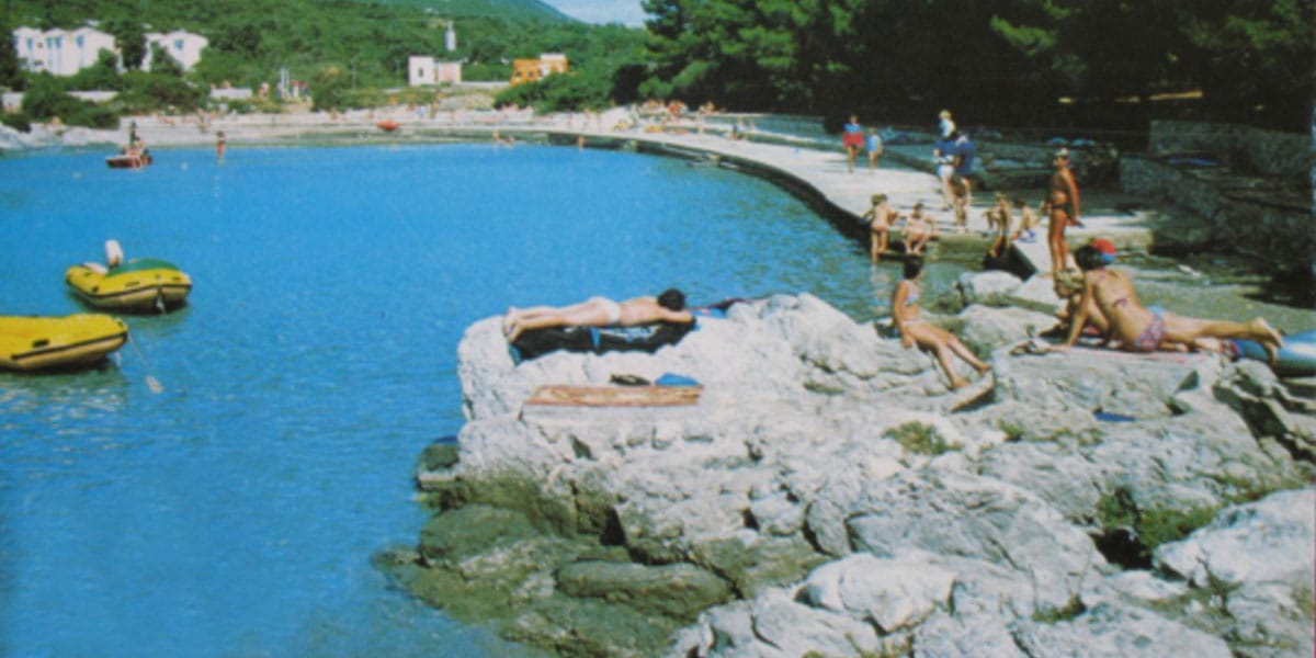 Gumenjak Maestral 9