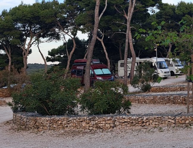 Izposoja avtodoma je lahko odlična ideja, če pred odhodom preverite drobni tisk
