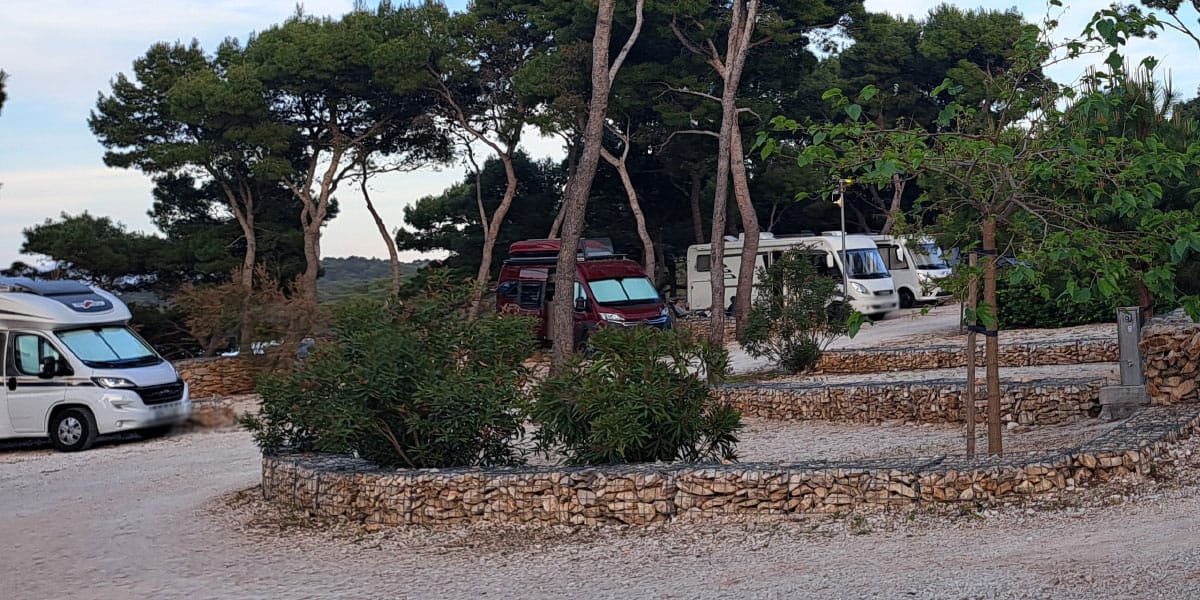 Izposoja avtodoma je lahko odlična ideja, če pred odhodom preverite drobni tisk