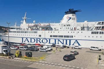 Jadrolinija odpovedala linijo med Splitom in Ancono: kaj morajo vedeti potniki