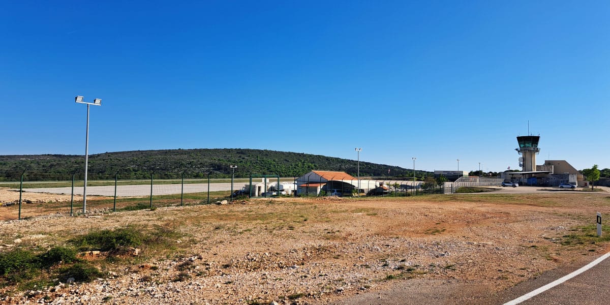 Hrvaški otoki imajo več letališč, kot si mislite: od Brača in Lošinja do steze na Hvaru