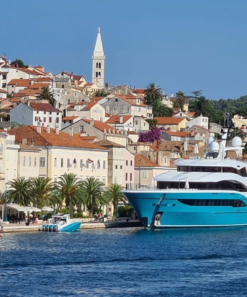 Veliko Slovencev obišče ta hrvaški otok zaradi zdravilnega zraka