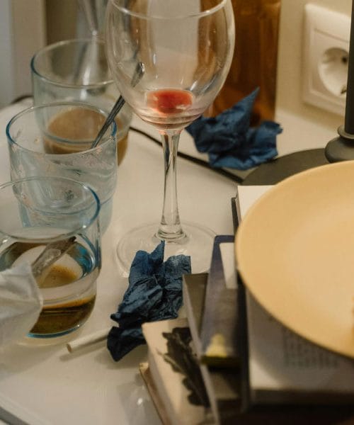 Te majhne navade doma privabljajo mrčes in glodavce, ne da bi to opazili