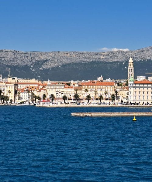 V Splitu poleti nov ukrep: alkohol v trgovinah po 21. uri morda ne bo več na voljo