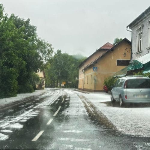 Kdaj pada toča, sodra in kdaj babje pšeno?
