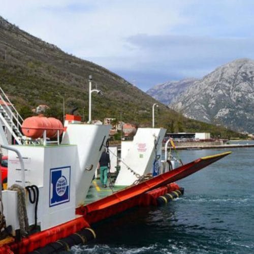 Na tej trajektni liniji na Jadranu potnikom ne zaračunajo prevoza